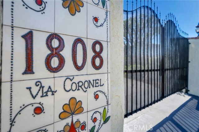 Building Photo - 1808 Vía Coronel