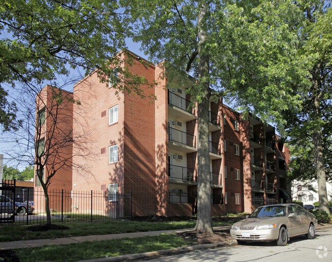 Primary Photo - University Terraces