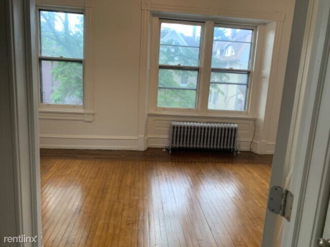 Building Photo - 408 Green Terrace