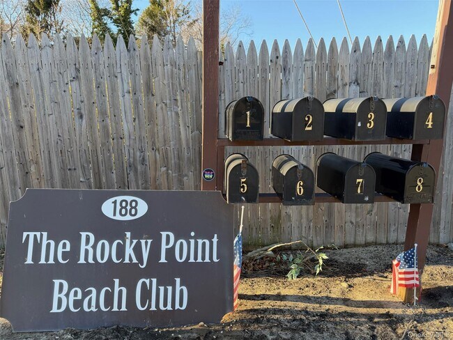 Building Photo - 188 Hallock Landing Rd