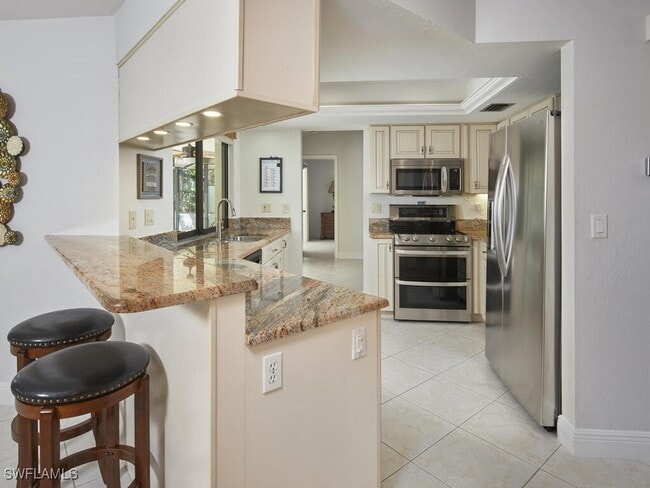 Building Photo - 213 Bay Meadows Dr