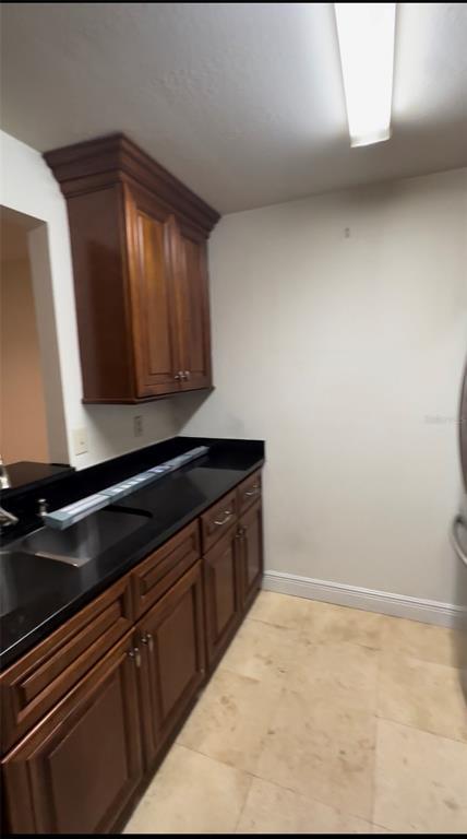 Building Photo - 2053 Dixie Belle Dr