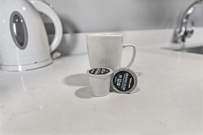 Building Photo - 95 Broadway-SI ID1240304P