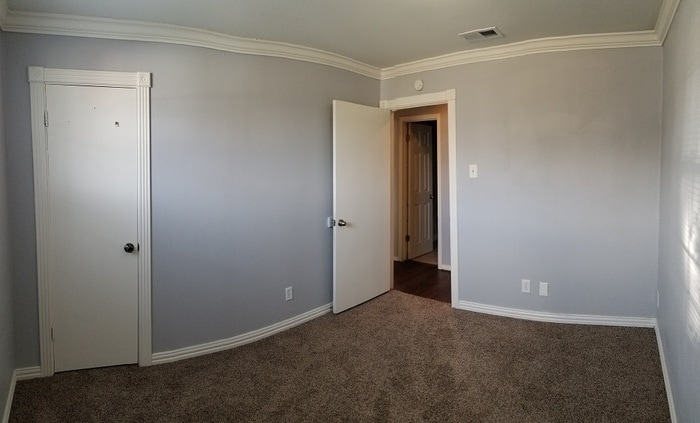 Building Photo - 1002 Quebec Dr