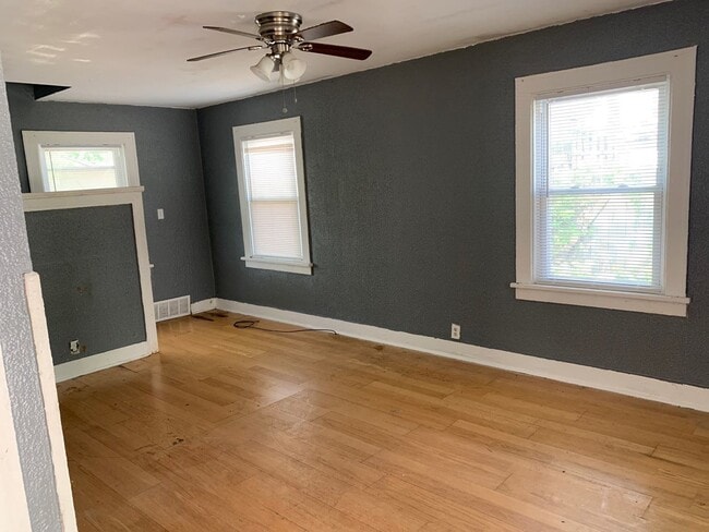 Building Photo - 1918 Andrews St