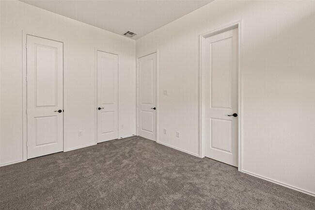 Building Photo - 506 Mandola Farms Dr