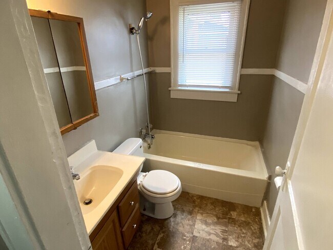 Building Photo - 1341/1343 Congress Ave. - JRE