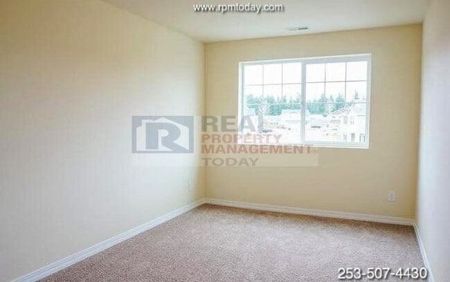 Building Photo - Gorgeous 4 Bedroom! Upgrades Galore!