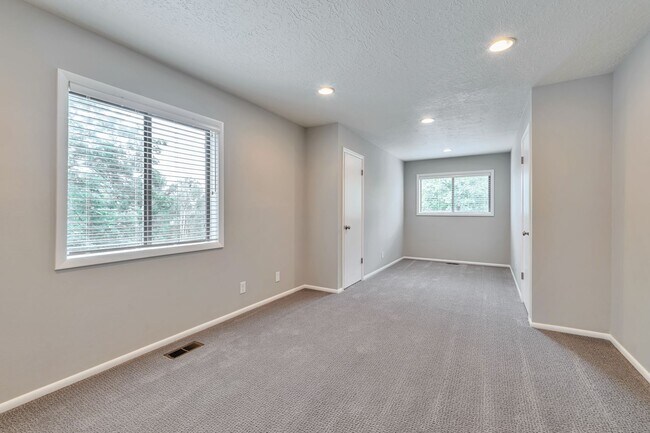 Building Photo - 4829 Arbor Cir