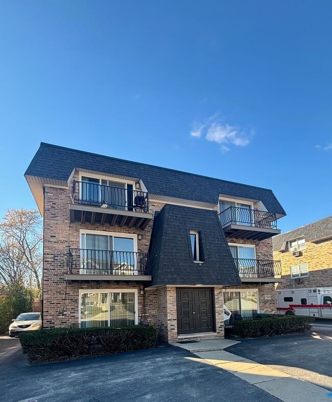 Building Photo - 17310-20 Ridgeland Ave, Tinley Park