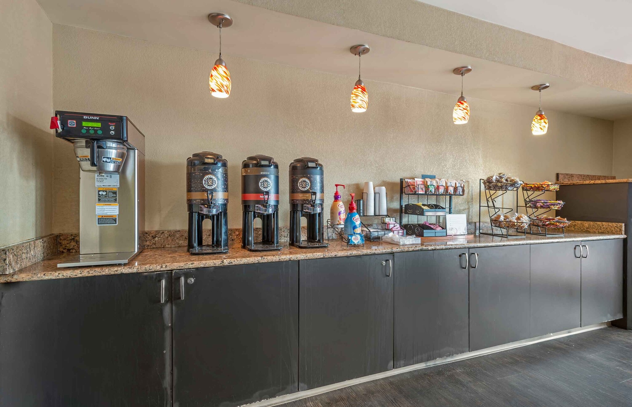 Building Photo - Furnished Studio-Secaucus - New York City Area