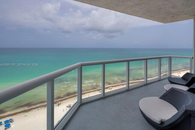 Building Photo - 6515 Collins Ave