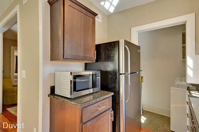 Building Photo - 75 Spring St