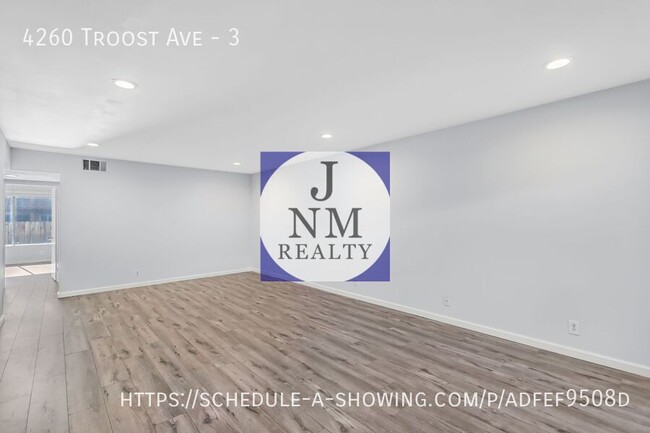 Building Photo - Beautiful 1 Bedroom + 1 Bath + Private Patio