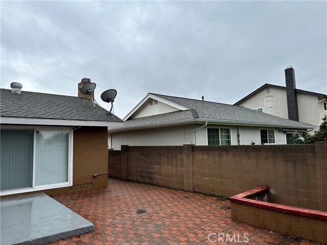 Building Photo - 4701 Sharon Dr