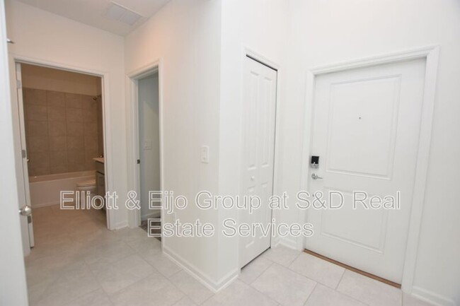 Building Photo - 856 Timberland Dr