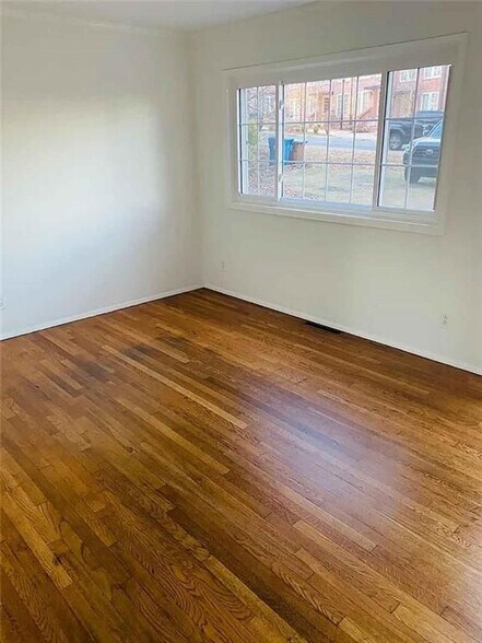 Building Photo - 216 Devore Rd