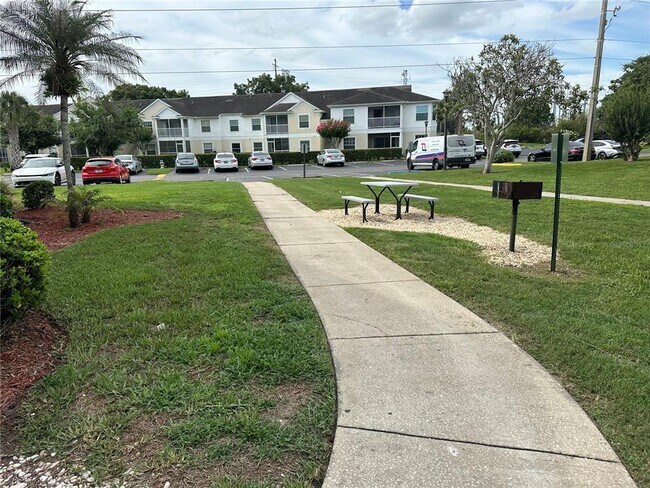 Building Photo - 3766 Southpointe Dr