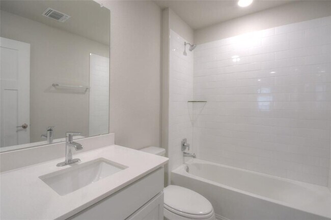 Building Photo - 1137 Tipton St