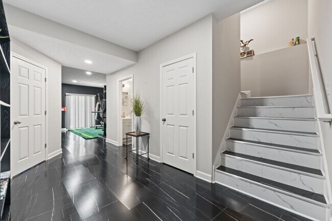 Building Photo - 8609 Warbler Br Wy