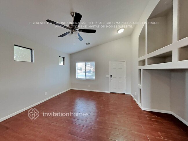 Building Photo - 2555 W Lynne Ln