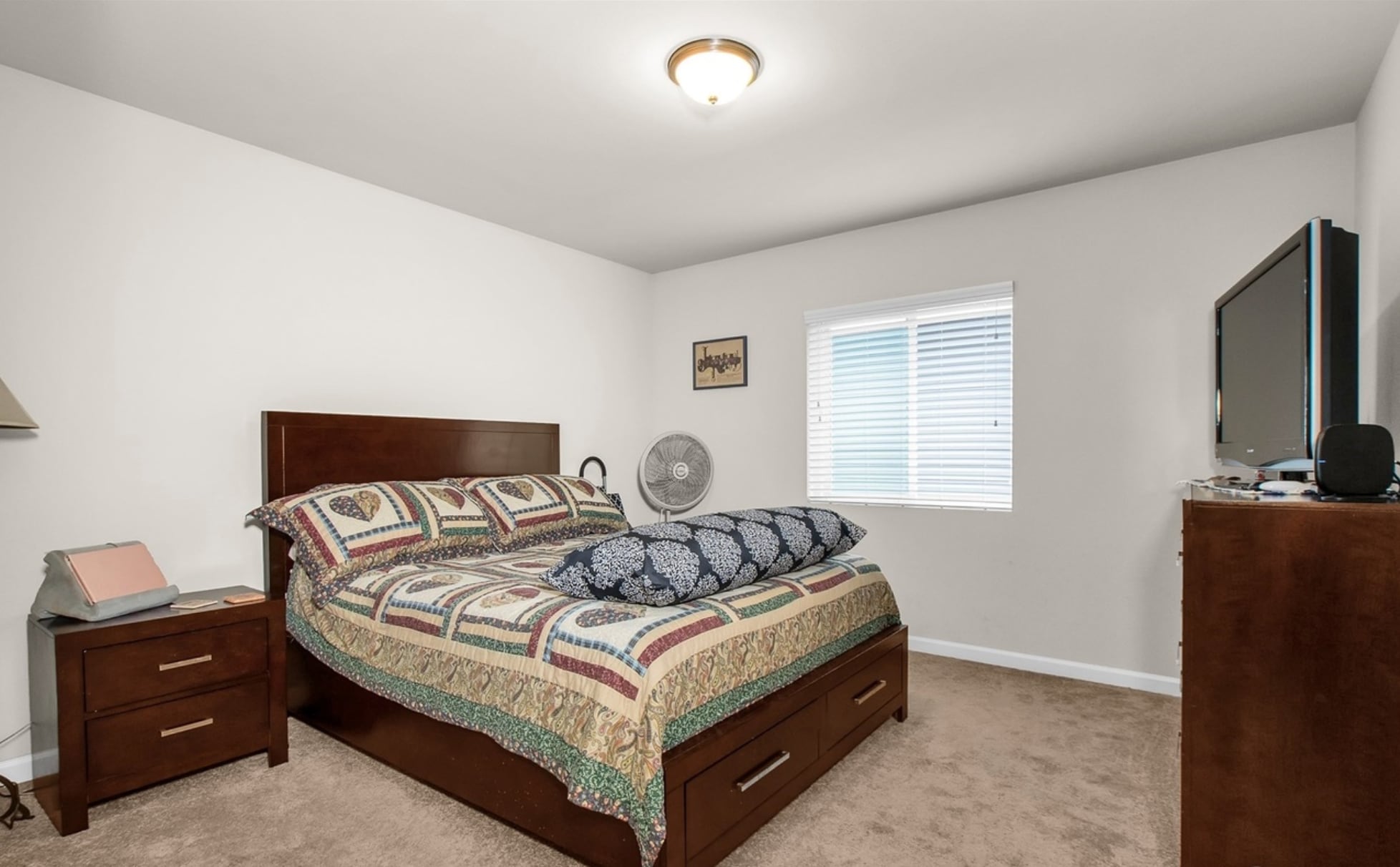 Building Photo - 3358 Nova St NE