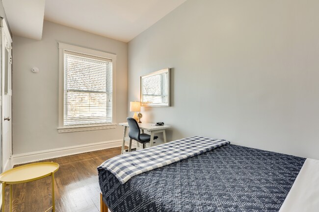 Building Photo - HEC Capital