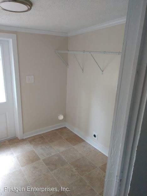 Building Photo - 2 br, 2 bath House - 1190 N. Forest Avenue