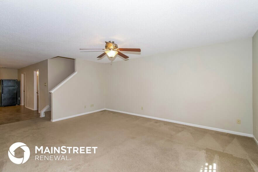 Building Photo - 2031 Bridlewood Dr