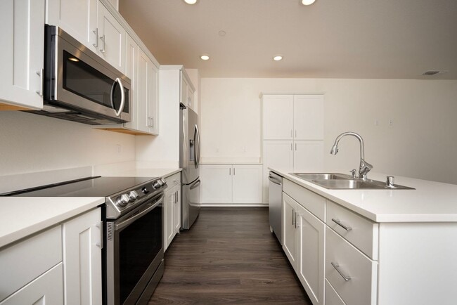 Building Photo - 5691 Whimsical Ln