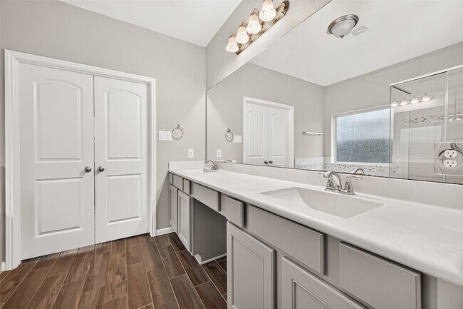 Building Photo - 14122 Sunrise Arbor Ln