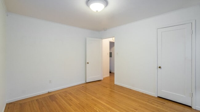 Building Photo - 1570 Buena Vista Ave