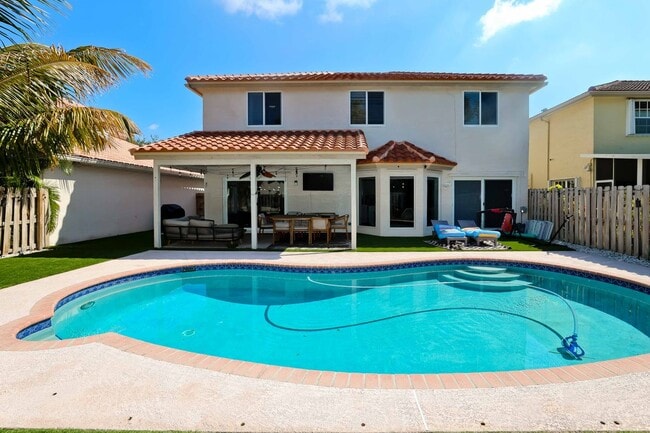 Building Photo - 3149 NW 71st Ave