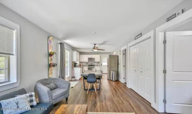 Building Photo - 4562 PA-374