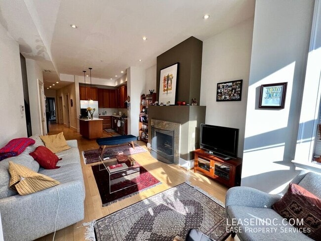 Building Photo - 1433 R St NW