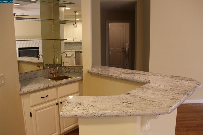 Building Photo - 4106 Quail Run Dr