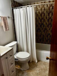 Building Photo - 3230 Mowry Pl