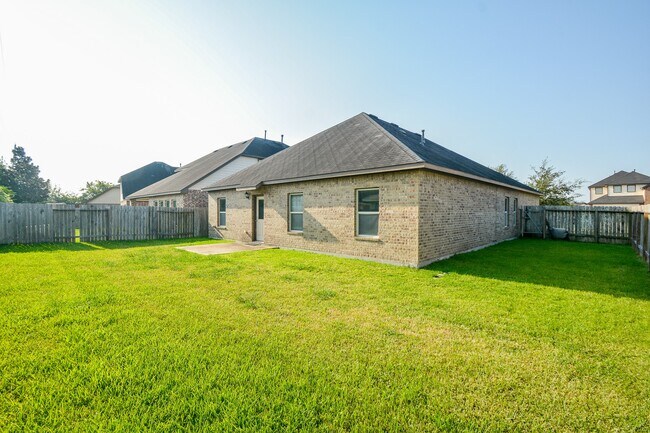 Building Photo - 9531 McDowell Dr