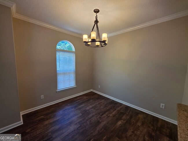 Building Photo - 602 N Fairfield Dr