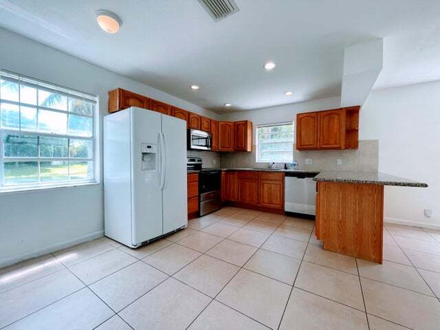 Building Photo - 23170 Floralwood Ln