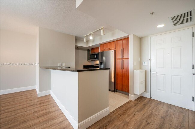 Building Photo - 3232 Coral Wy