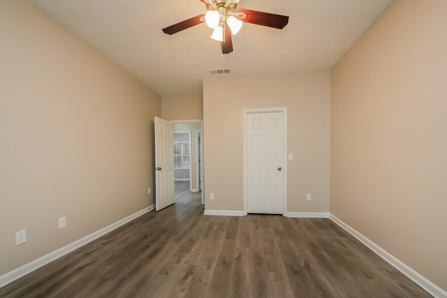 Building Photo - 674 Wynfield Way