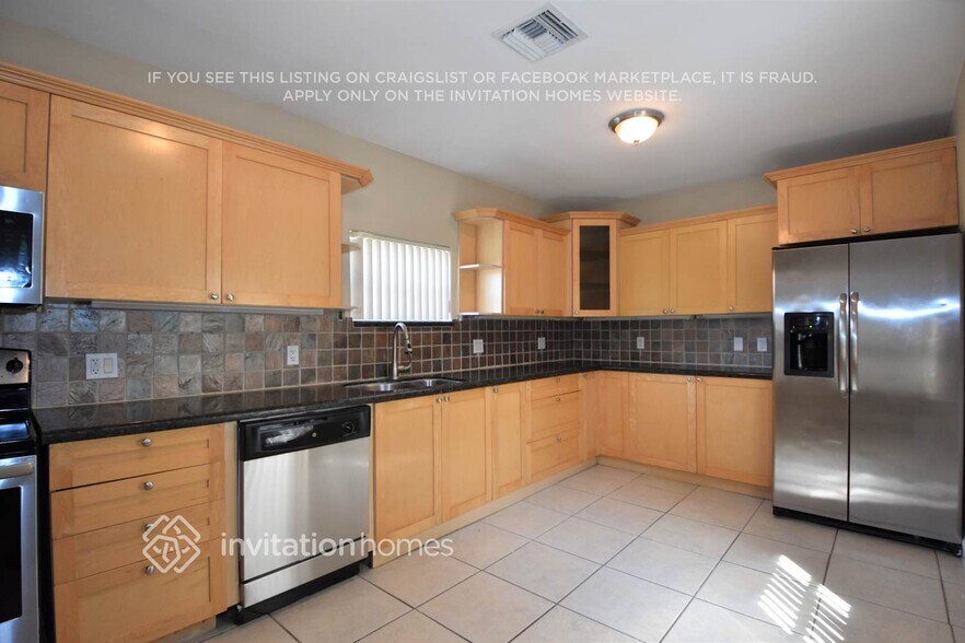 Building Photo - 2150 SW 65th Ave