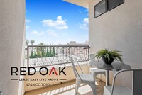 Building Photo - ~4 Weeks FREE~ Beautiful Studio with a Pri...