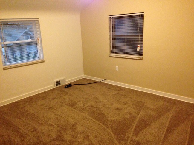 Building Photo - 442 Iberia St