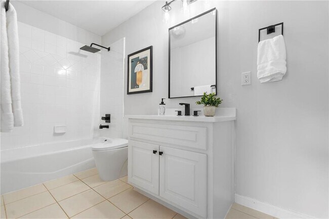 Building Photo - 870 Longstone Landing