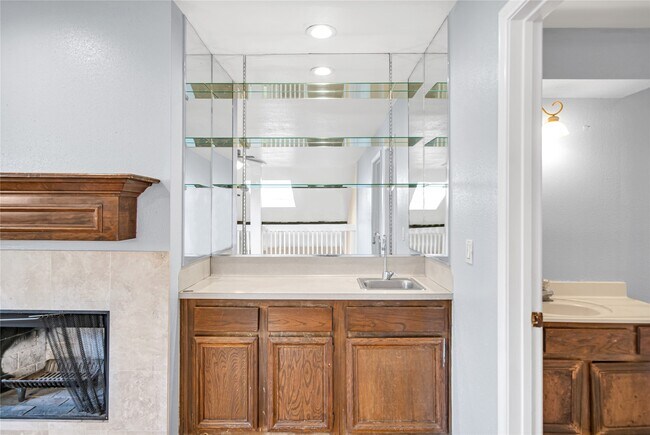 Building Photo - 13014 Skymeadow Dr