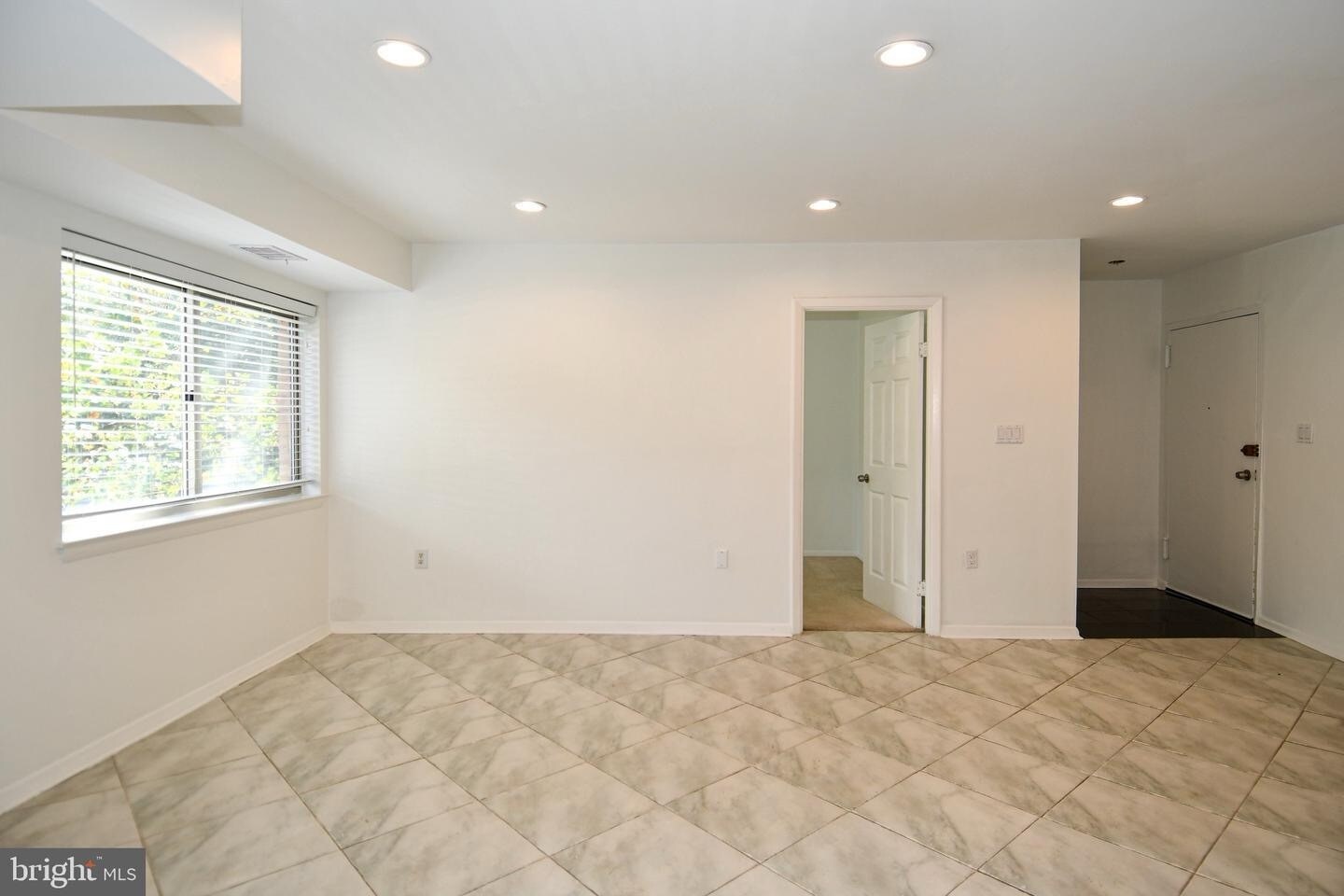 Building Photo - 12415 Braxfield Ct