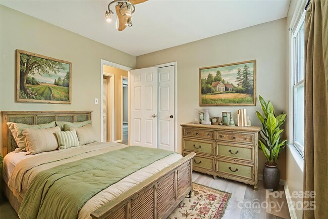 Building Photo - 2301 Wishbone Dr