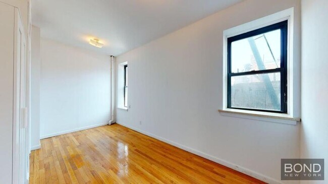 Building Photo - 3 bedroom in Manhattan NY 10003
